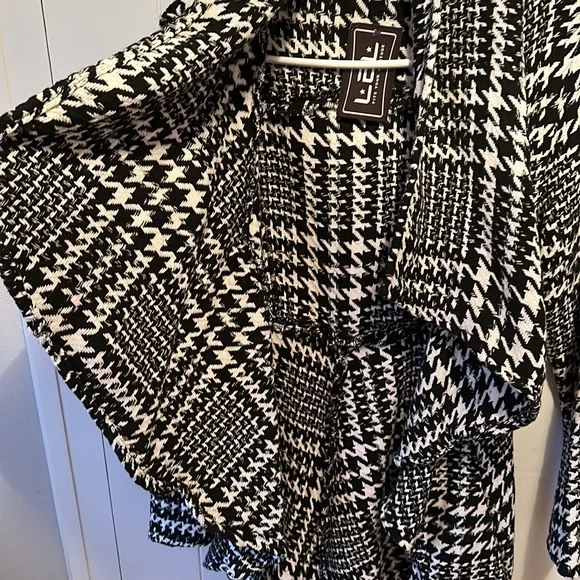 Black and white houndstooth jacket - Picture 3 of 7